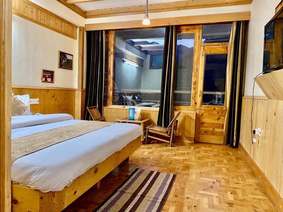 Hotel Valley Of Gods Manāli Exterior foto