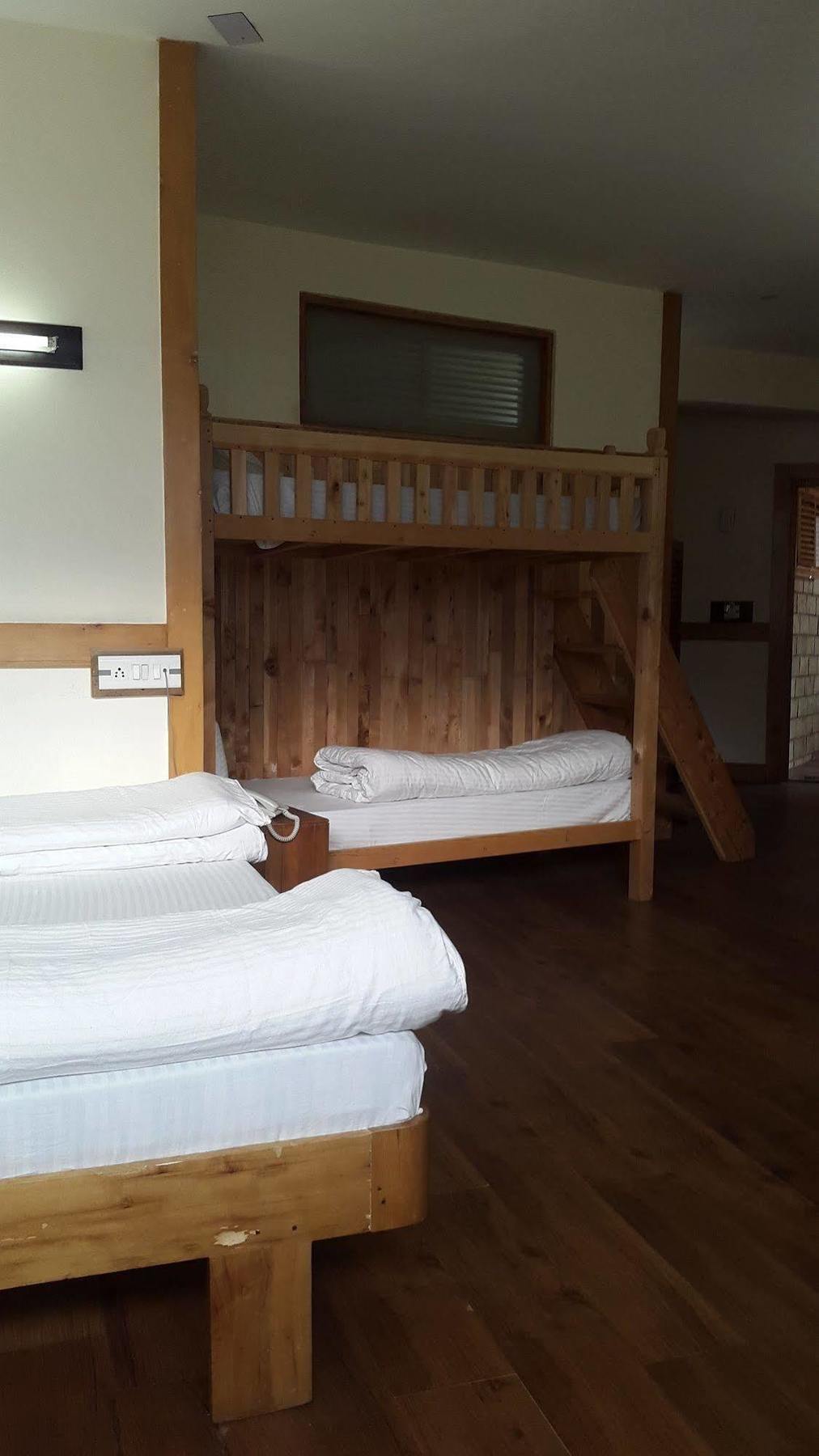Hotel Valley Of Gods Manāli Exterior foto